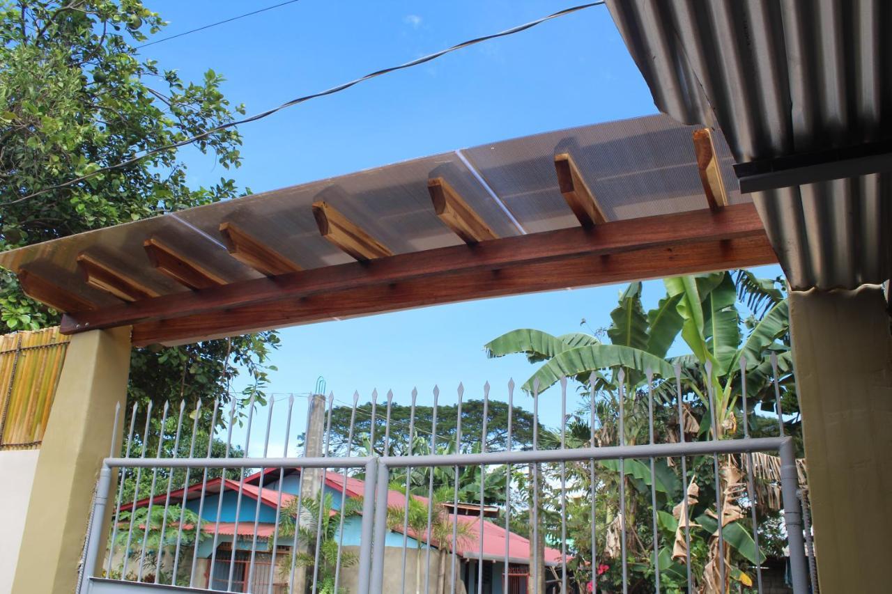 Ninie'S Place Puerto Princesa Bagian luar foto